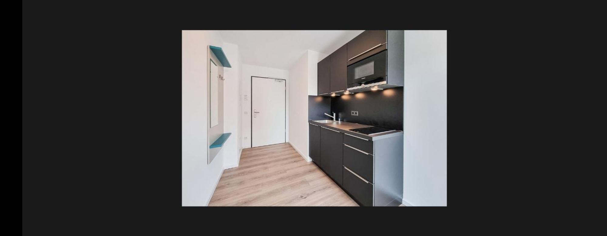 Modern Selfcheck In Apartment *